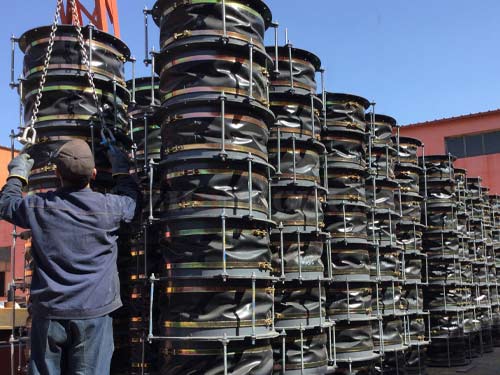 絲桿升降機翻轉(zhuǎn)耳軸支座機構(gòu)